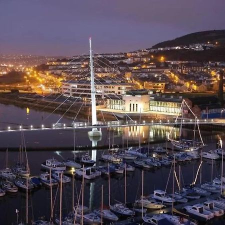 Luxe Living Guest House-Sleeps 6-Private Parking-Free Wifi-Beach-City Swansea Exterior foto