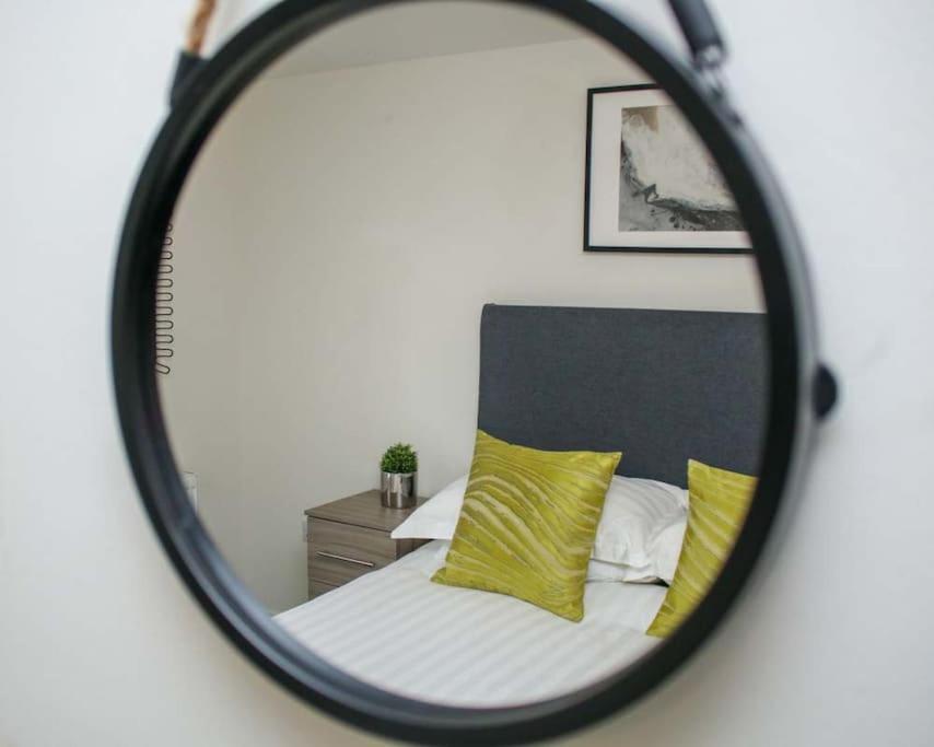 Luxe Living Guest House-Sleeps 6-Private Parking-Free Wifi-Beach-City Swansea Exterior foto